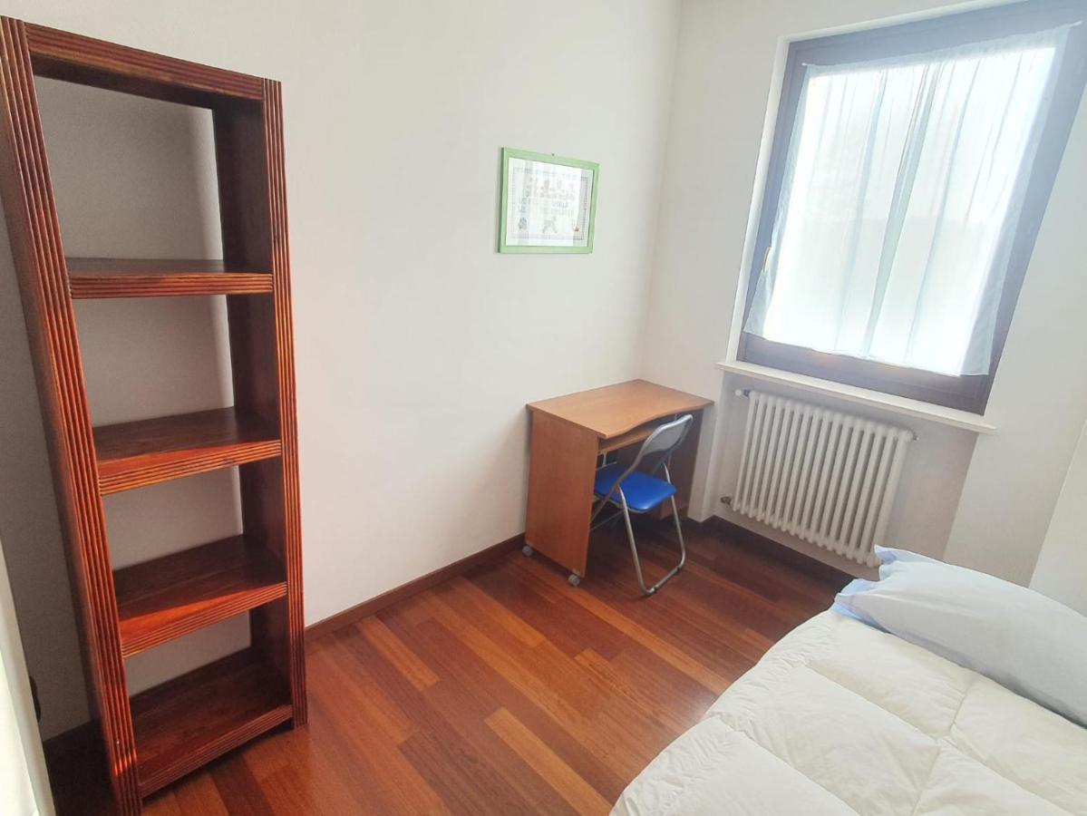 Il Glicine sul Garda casa vacanze Monzambano Esterno foto