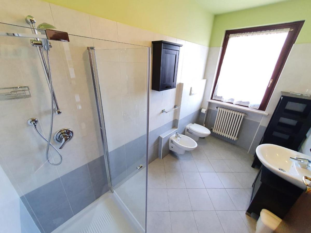 Il Glicine sul Garda casa vacanze Monzambano Esterno foto