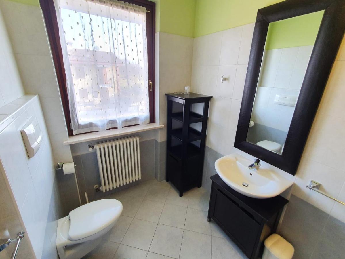 Il Glicine sul Garda casa vacanze Monzambano Esterno foto