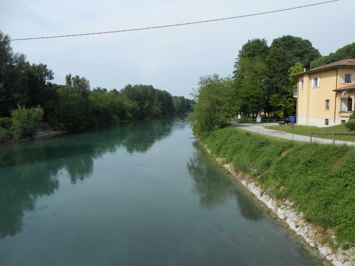 Il Glicine sul Garda casa vacanze Monzambano Esterno foto