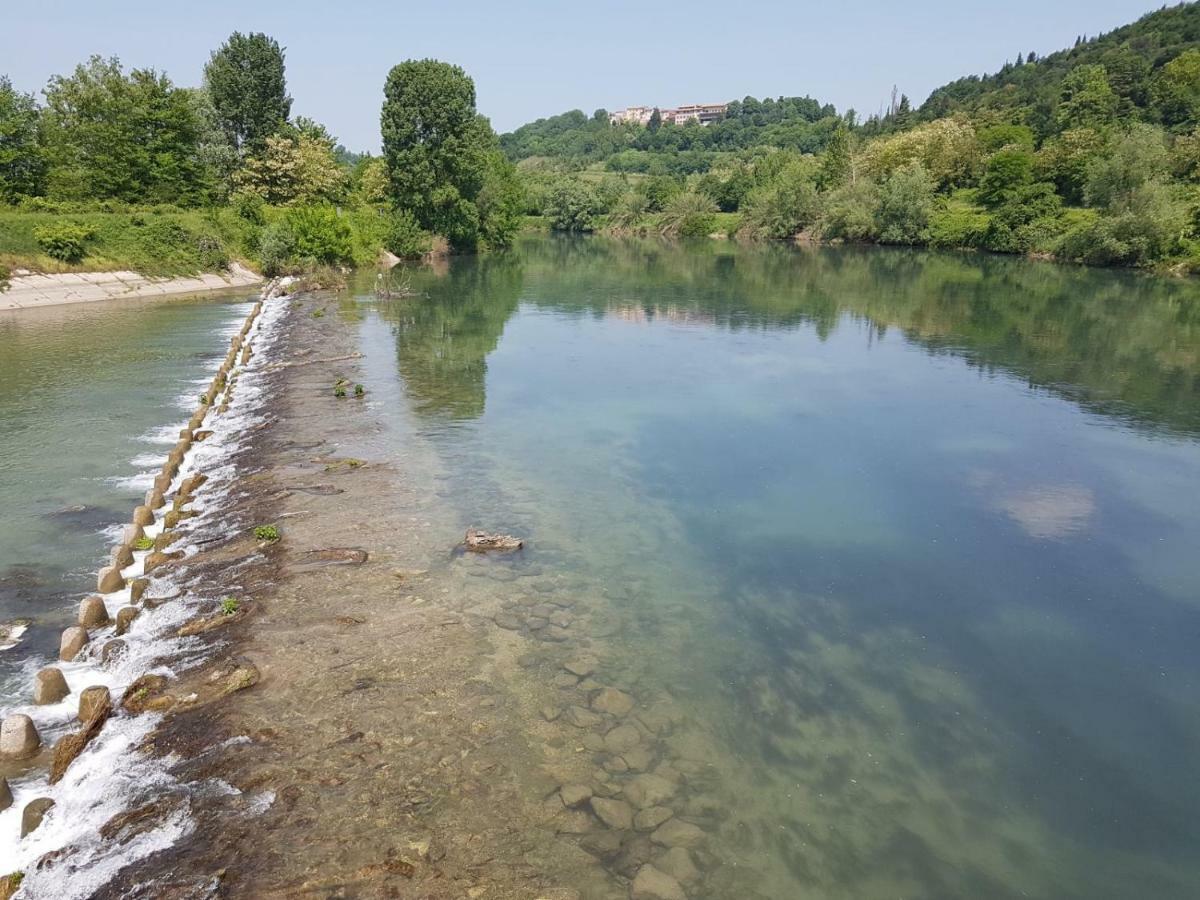 Il Glicine sul Garda casa vacanze Monzambano Esterno foto